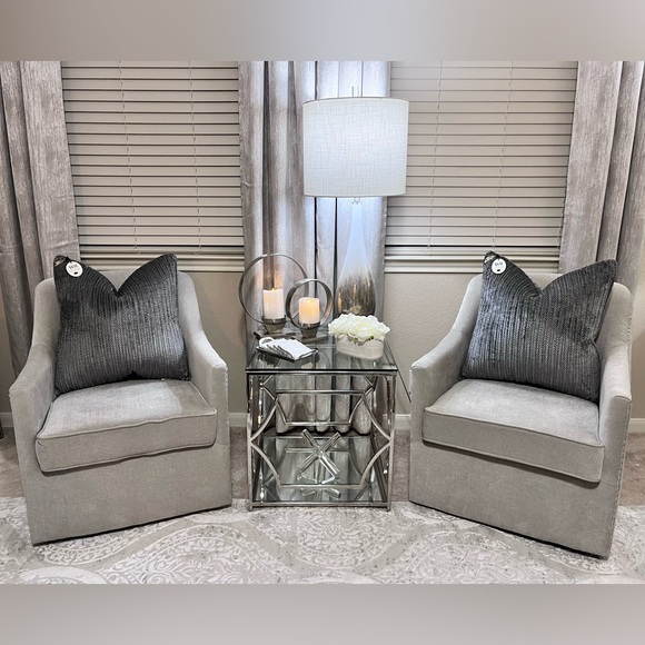 1-NWT CALLISTO HOME FUR/VELVET
DECORATIVE PILLOW (Read description for details) - Picture 11 of 17